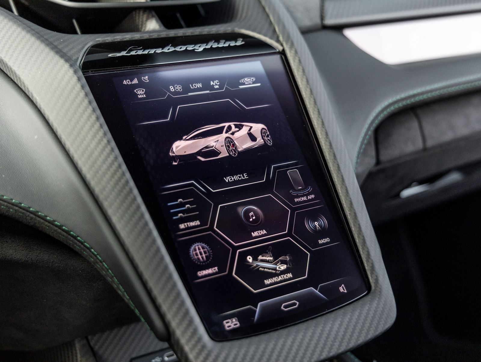 2025 Lamborghini Revuelto Base