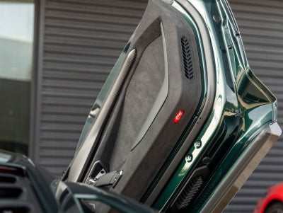 2025 Lamborghini Revuelto Base