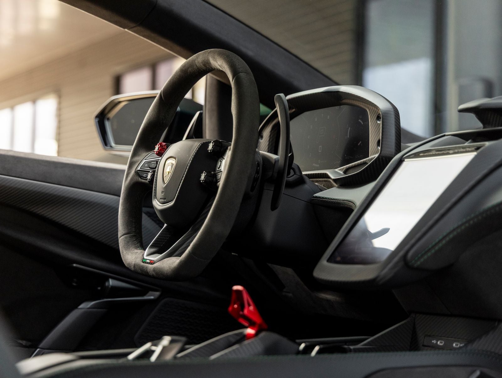 2025 Lamborghini Revuelto Base