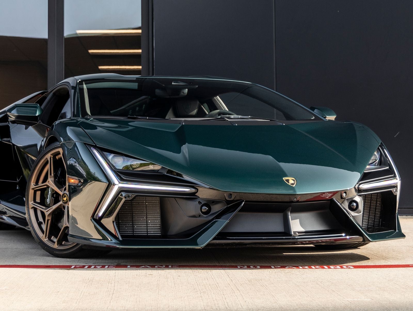 2025 Lamborghini Revuelto Base
