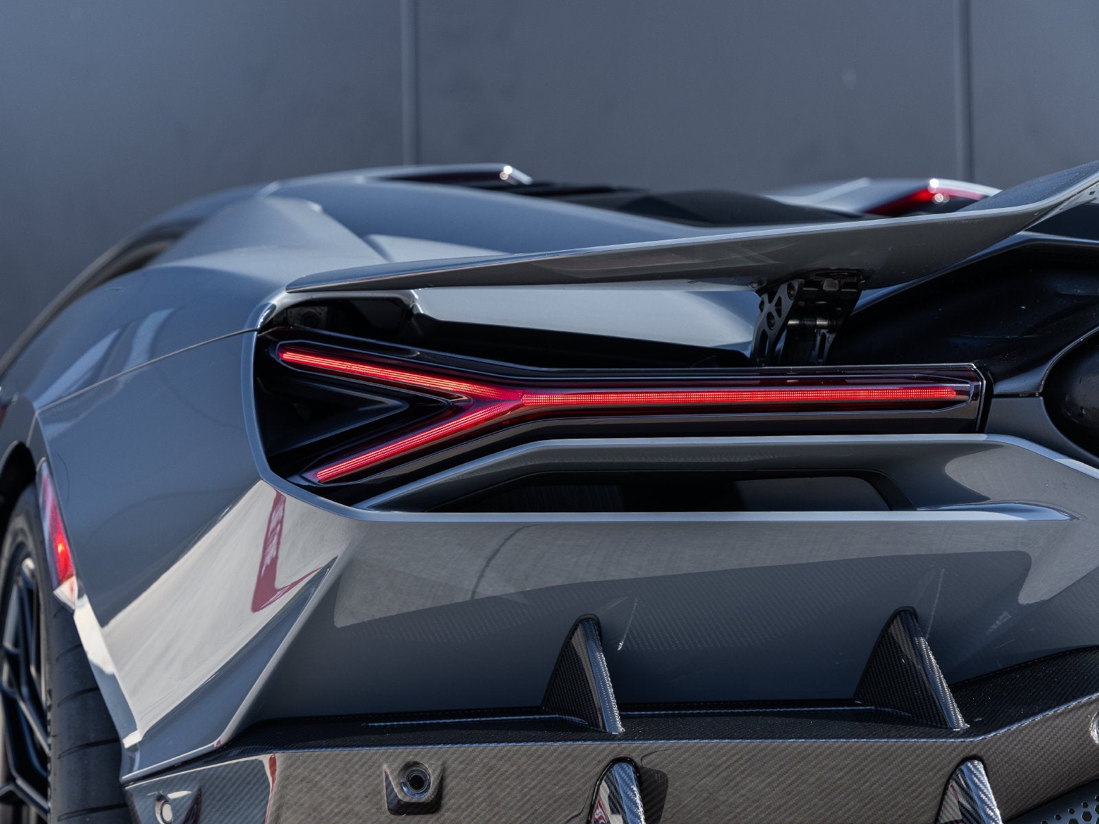 2025 Lamborghini Revuelto Base