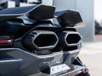 2025 Lamborghini Revuelto Base