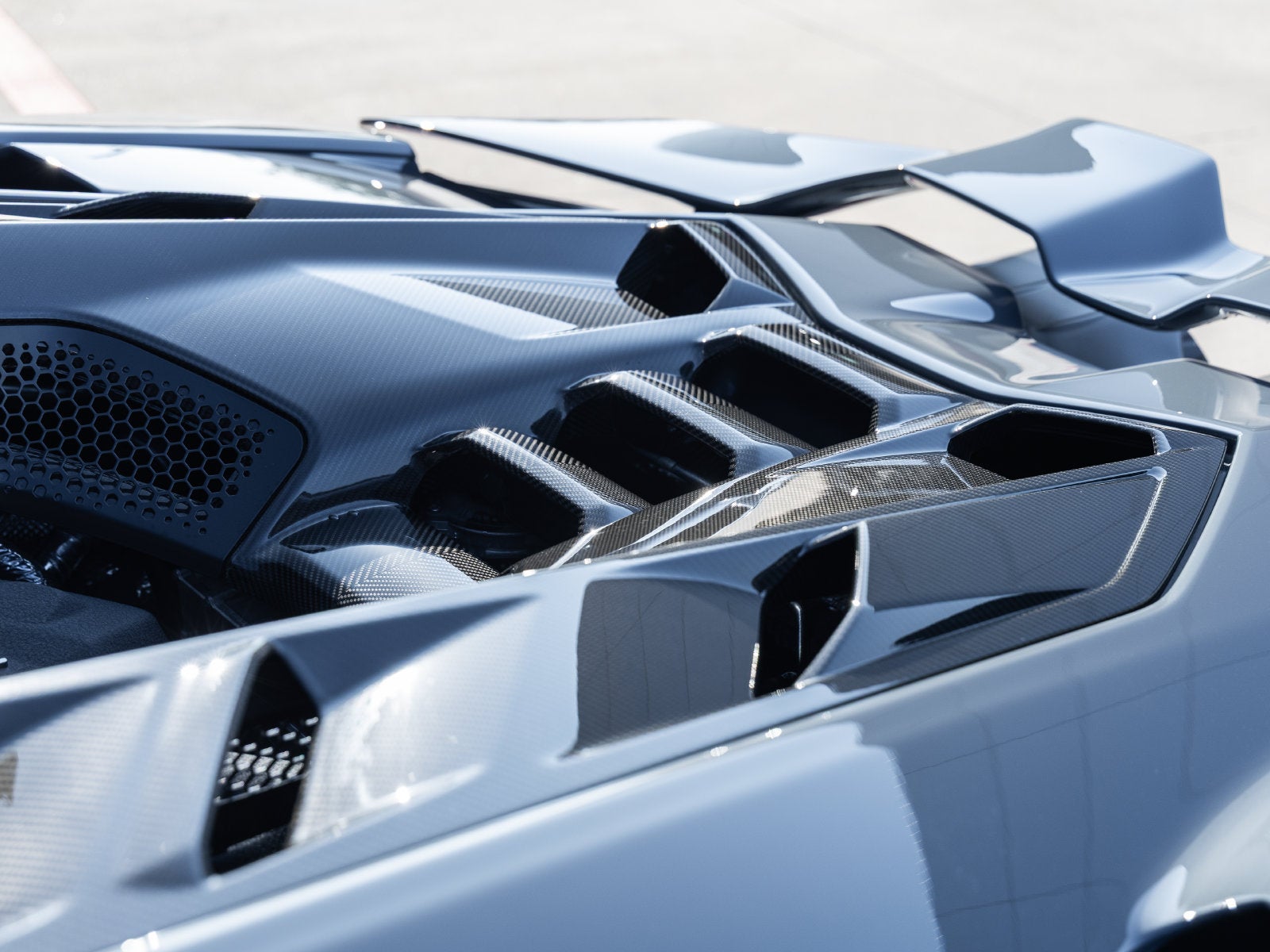 2025 Lamborghini Revuelto Base