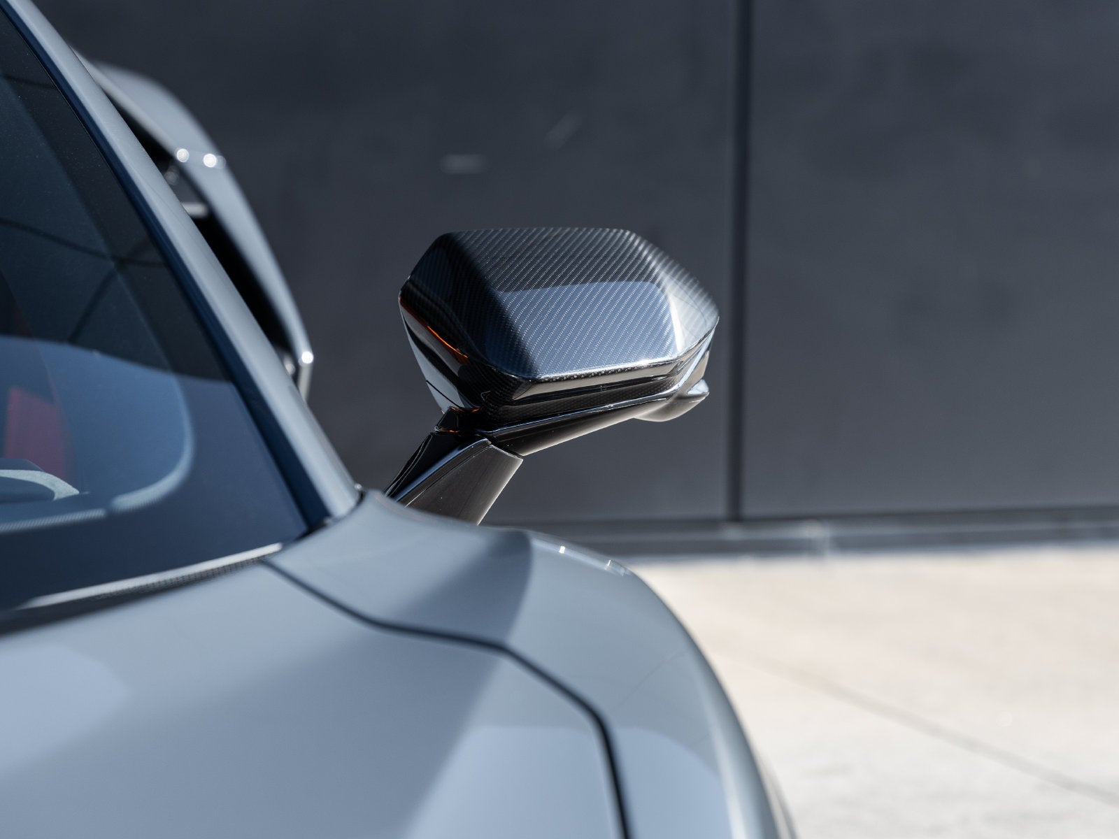 2025 Lamborghini Revuelto Base