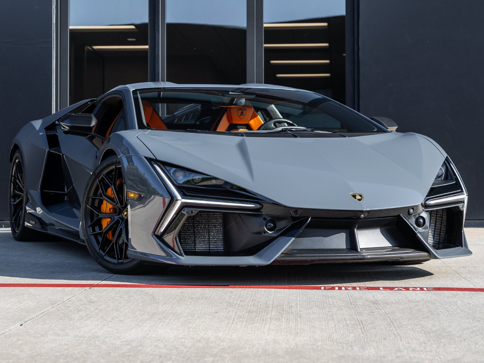 2025 Lamborghini Revuelto Base