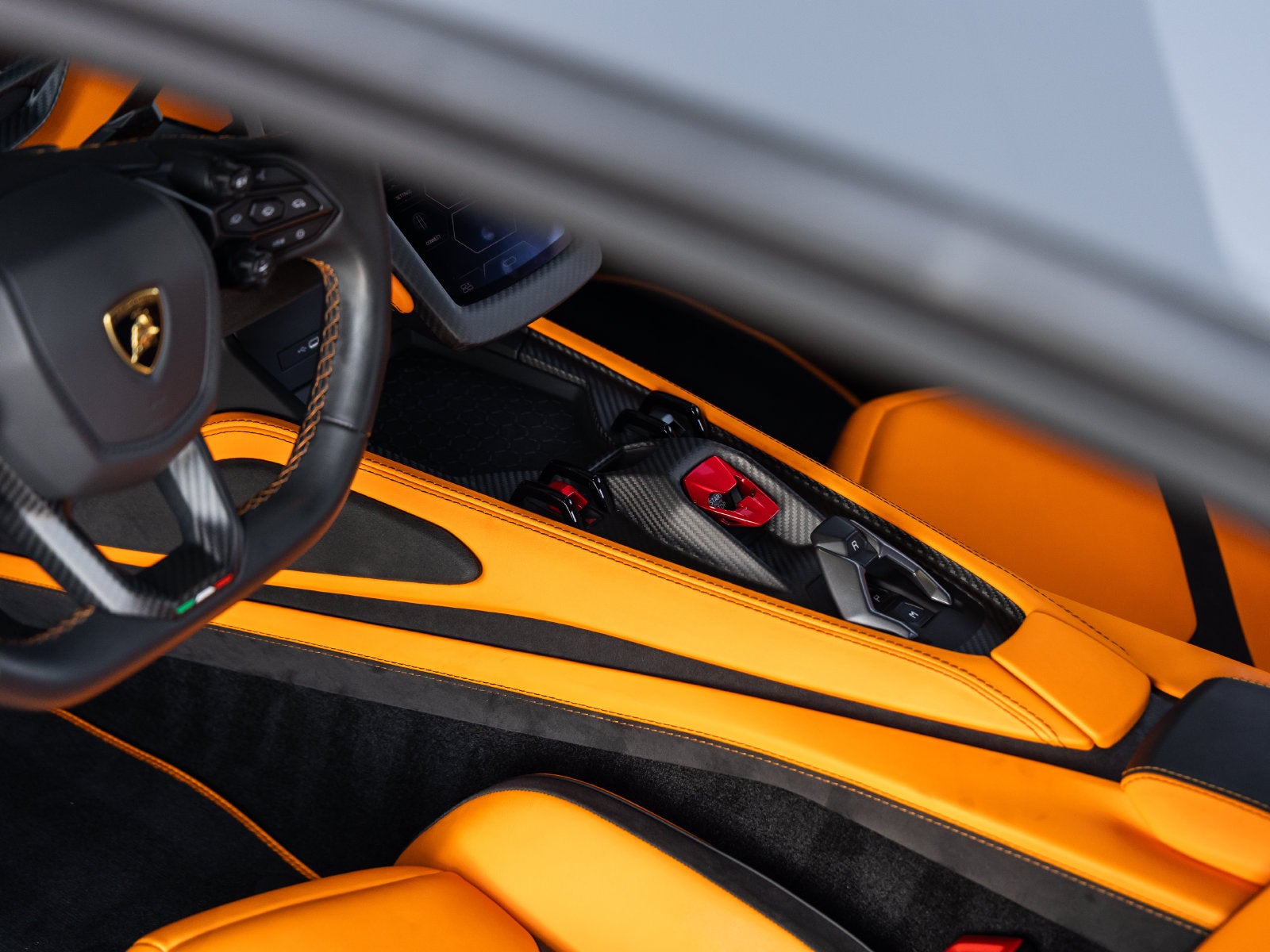 2025 Lamborghini Revuelto Base