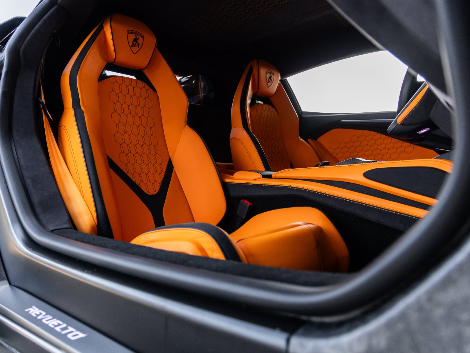 2025 Lamborghini Revuelto Base
