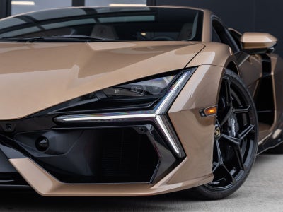 2026 Lamborghini Revuelto Base
