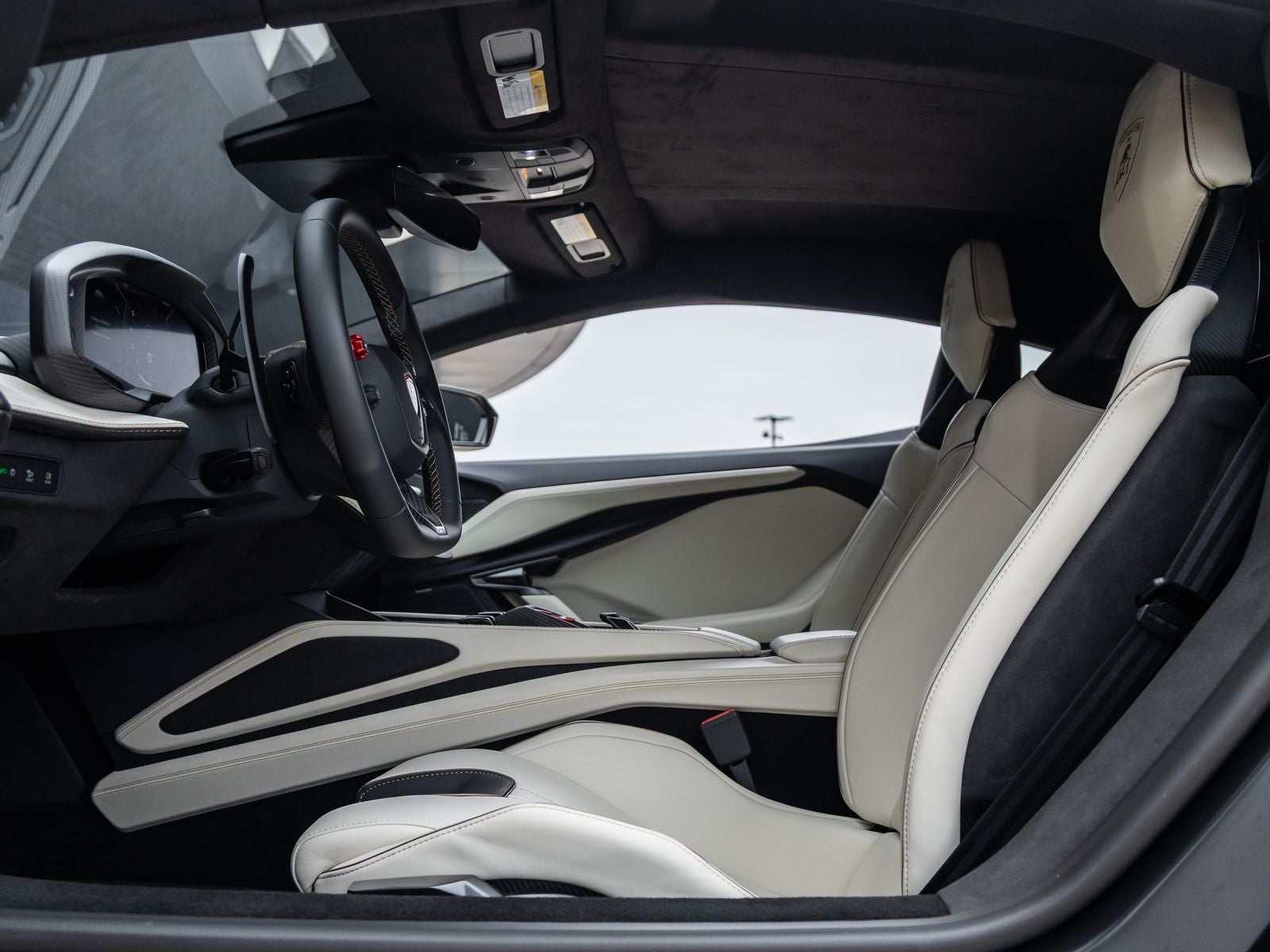 2026 Lamborghini Revuelto Base