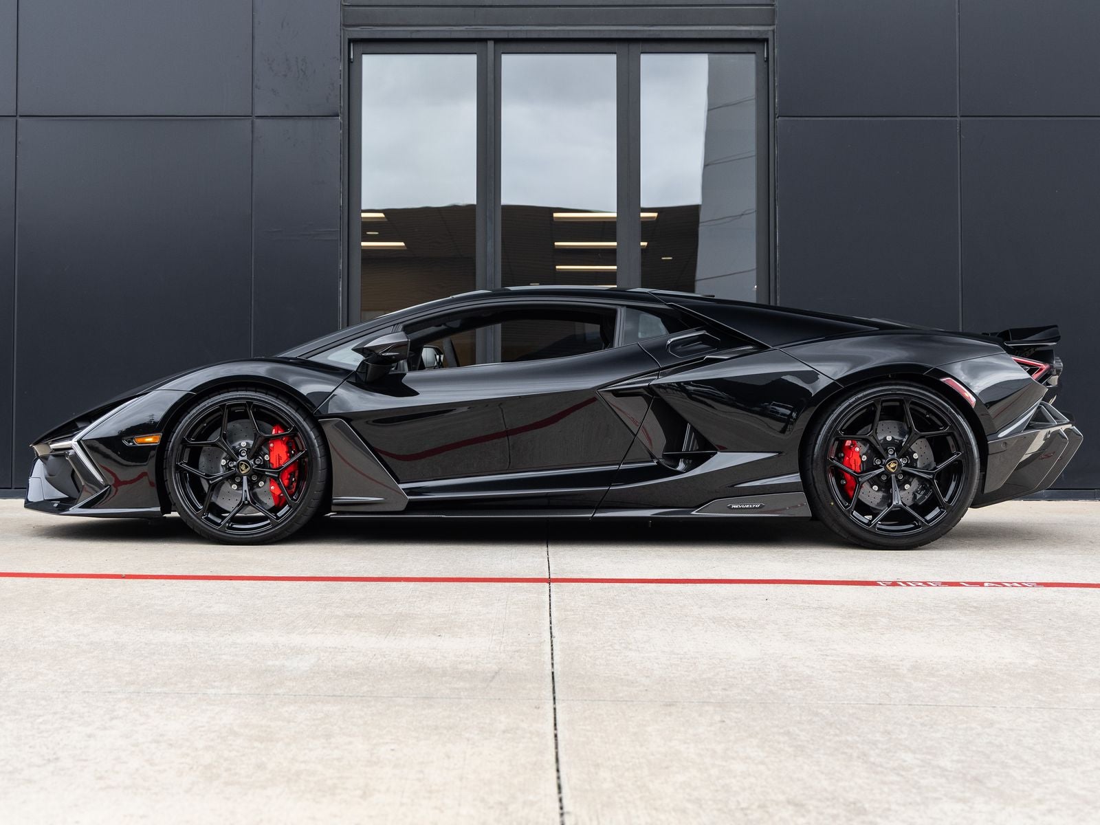 2026 Lamborghini Revuelto Base