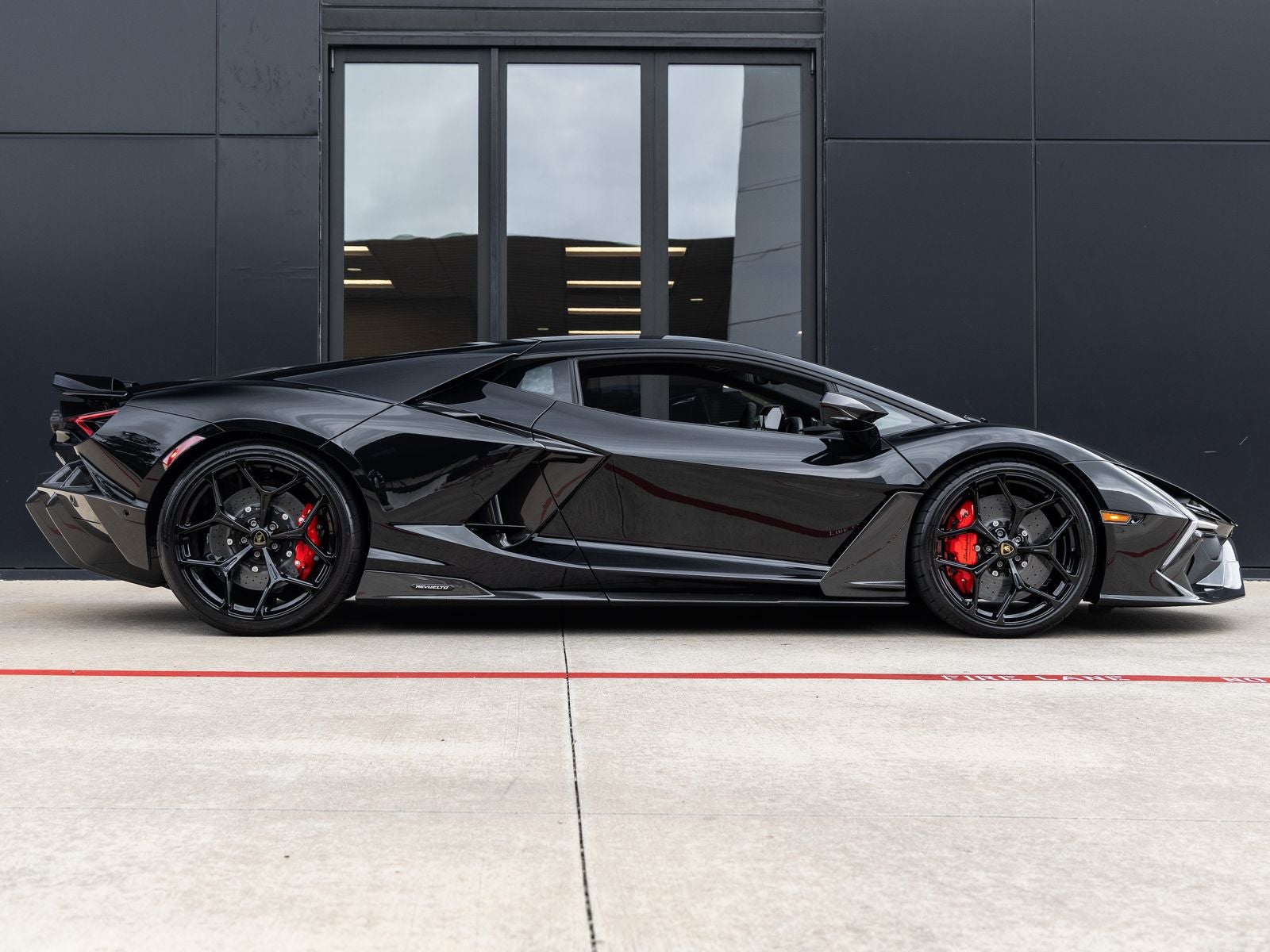 2026 Lamborghini Revuelto Base