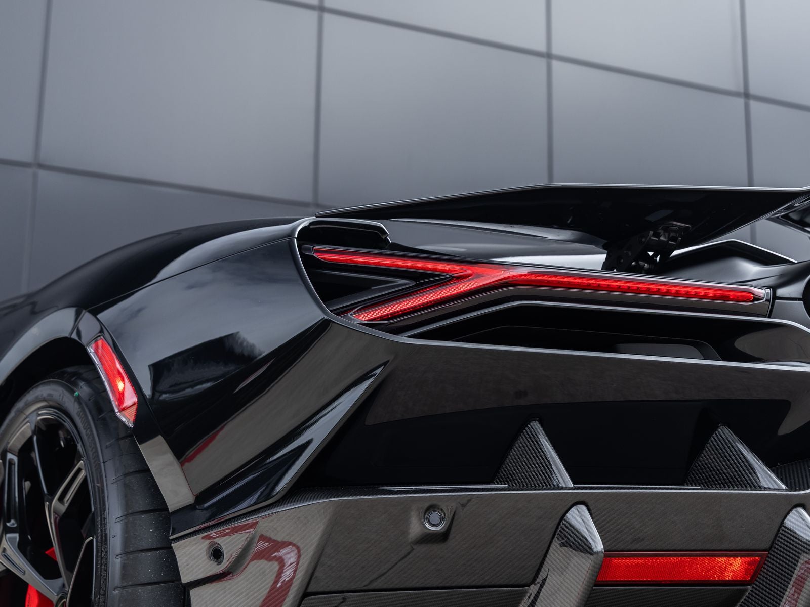 2026 Lamborghini Revuelto Base