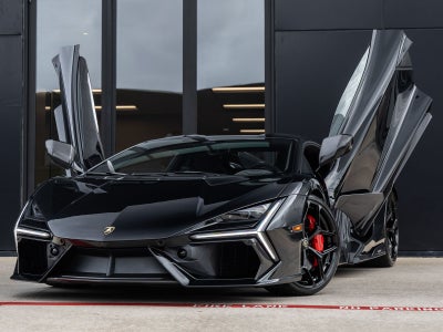 2026 Lamborghini Revuelto Base