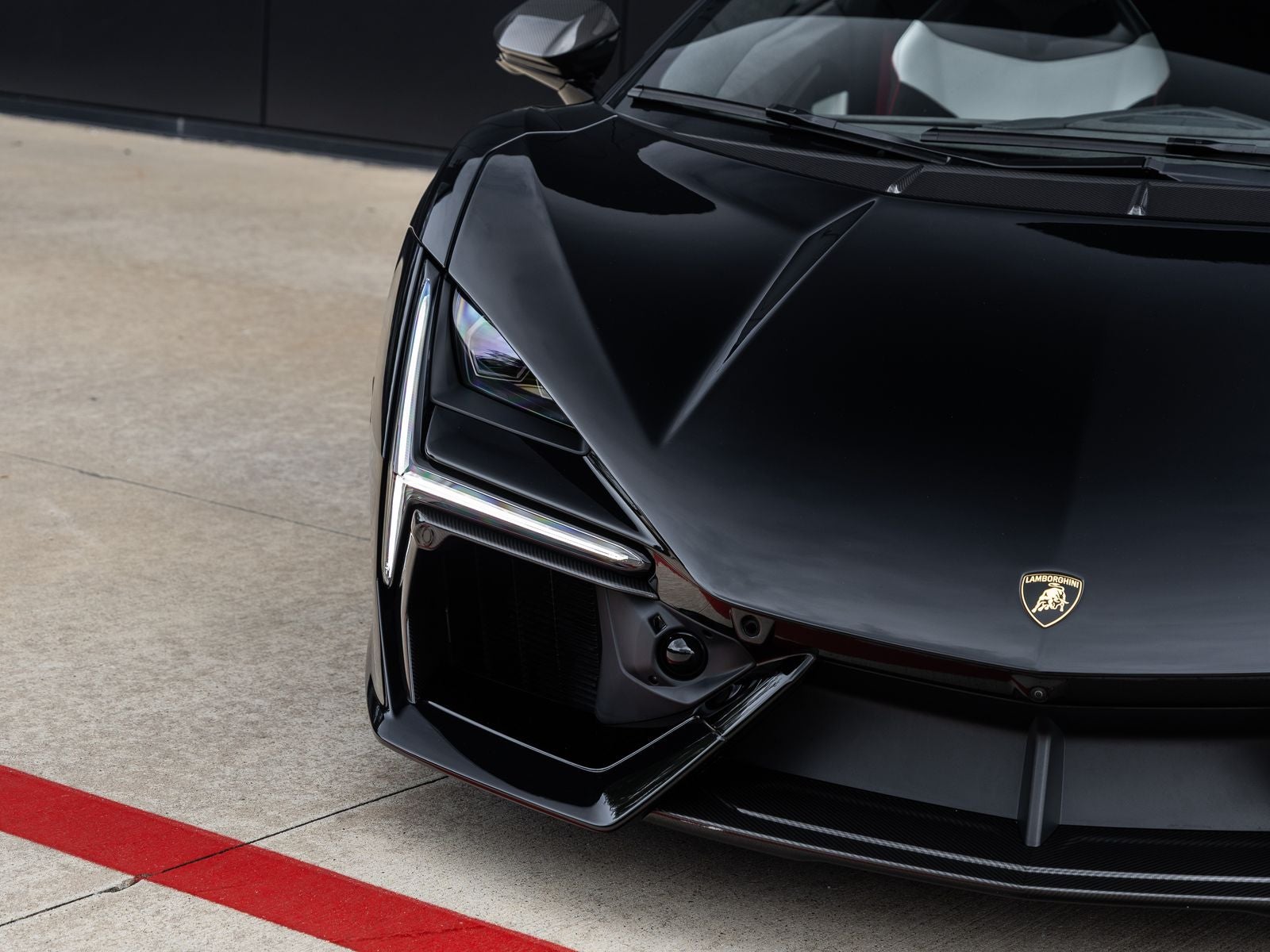 2026 Lamborghini Revuelto Base