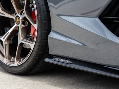 2024 Lamborghini Revuelto Base