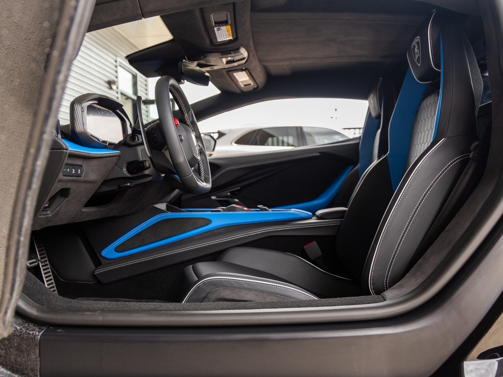 2024 Lamborghini Revuelto Base