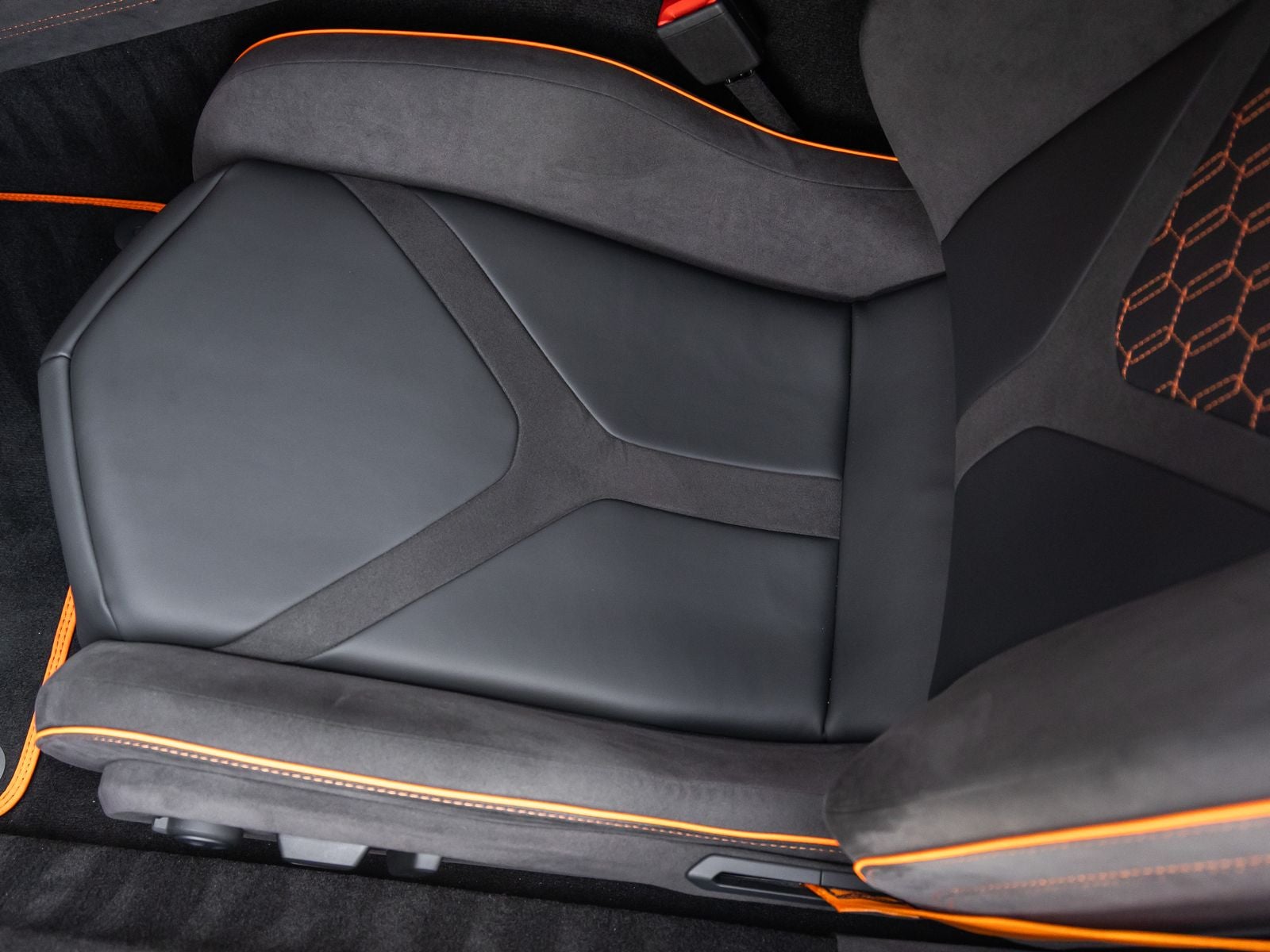 2026 Lamborghini Revuelto Base