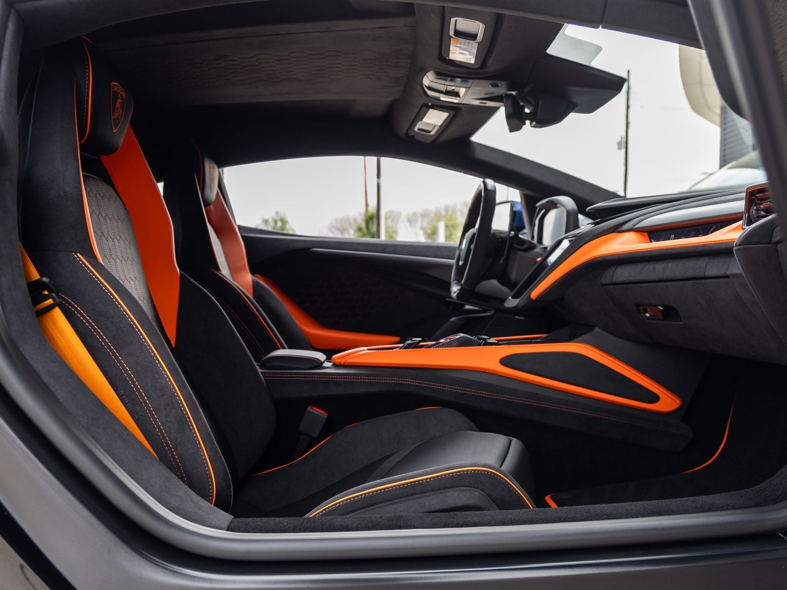 2026 Lamborghini Revuelto Base