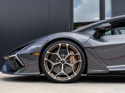 2026 Lamborghini Revuelto Base