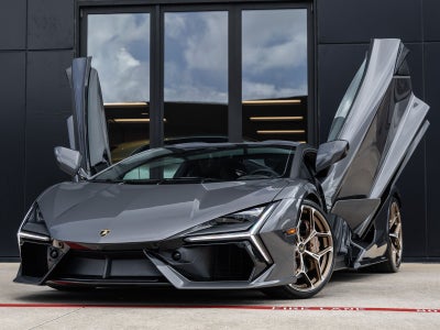 2026 Lamborghini Revuelto Base