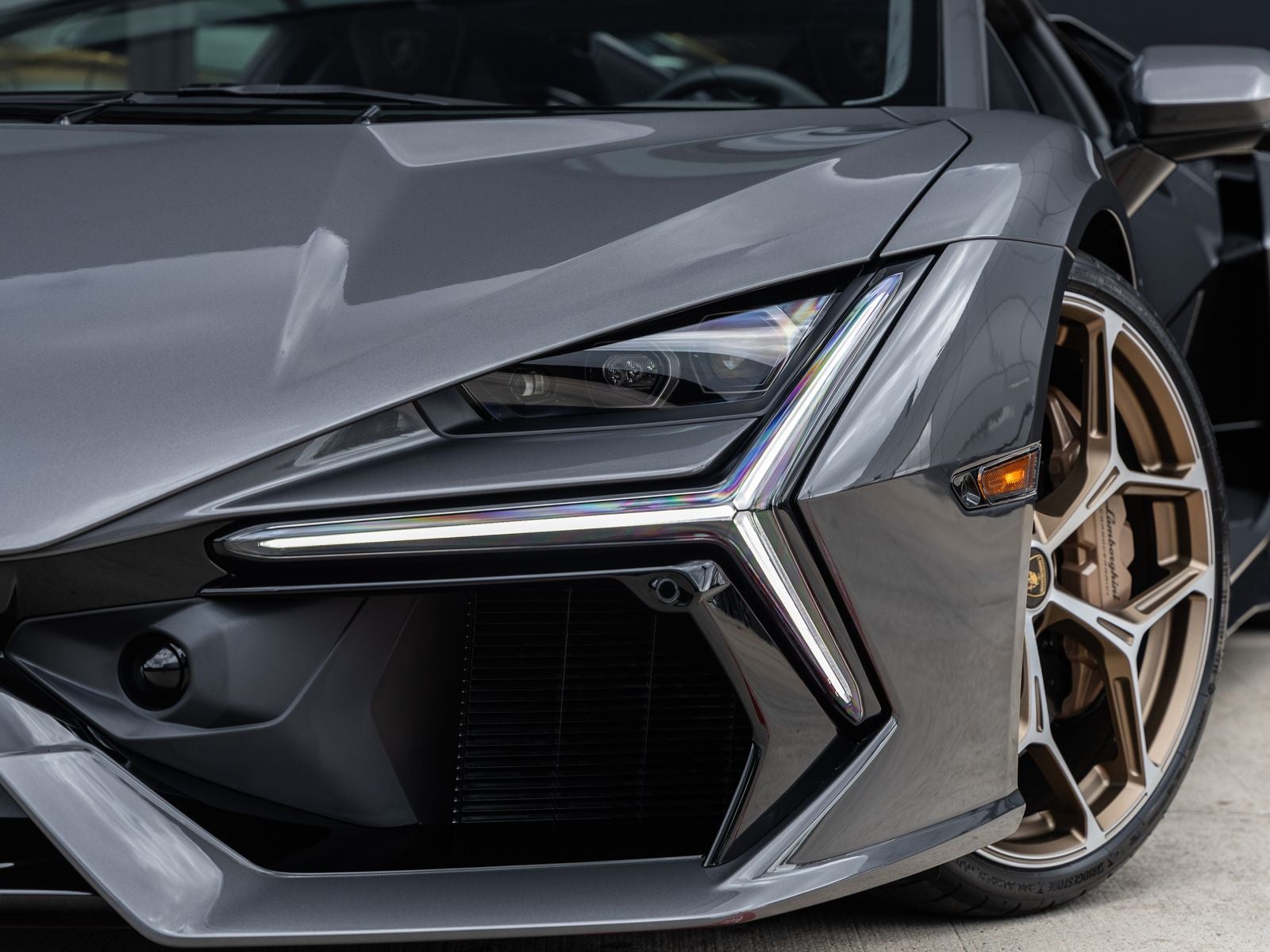 2026 Lamborghini Revuelto Base