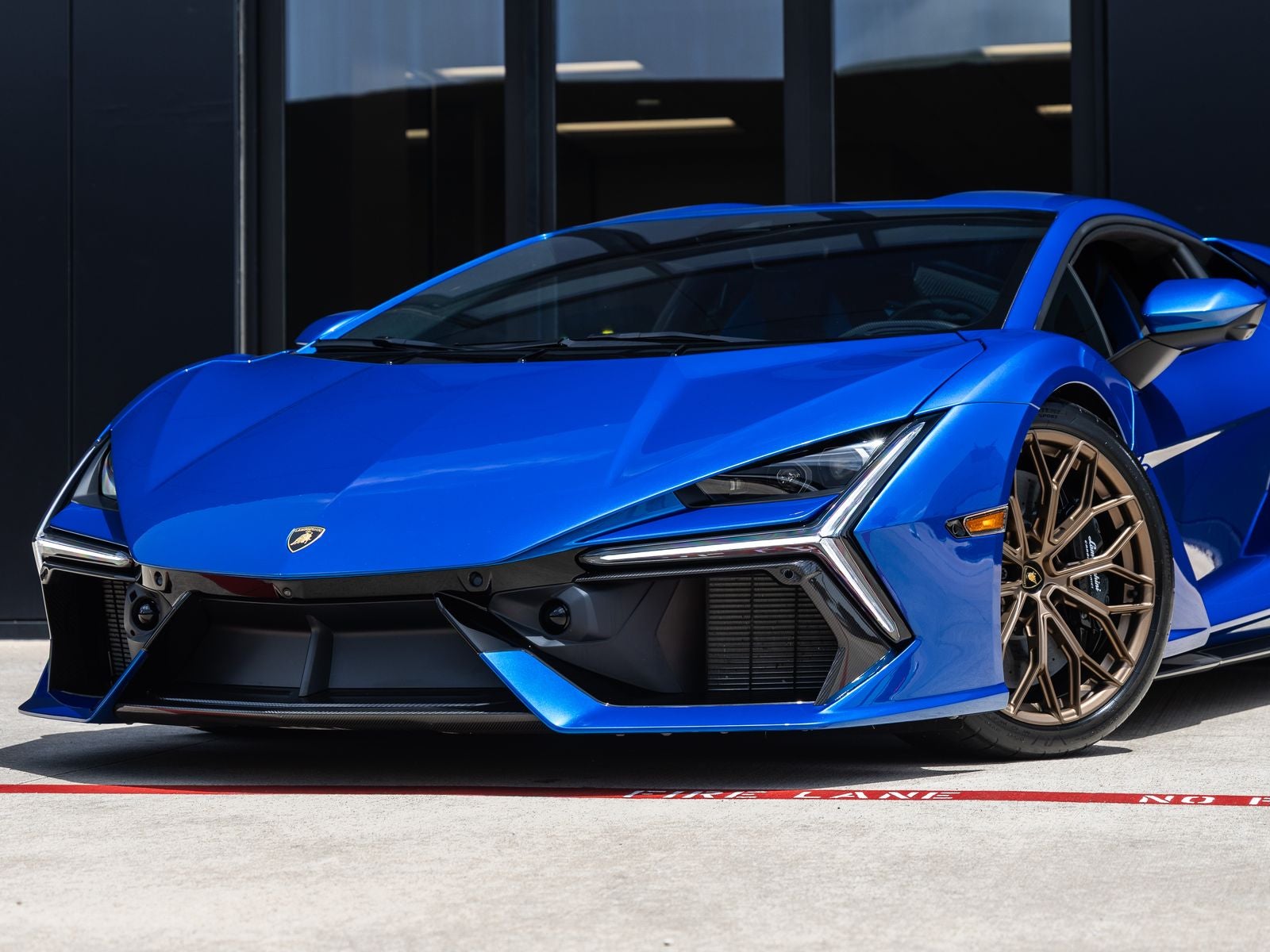 2025 Lamborghini Revuelto Base