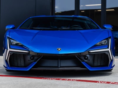 2025 Lamborghini Revuelto Base