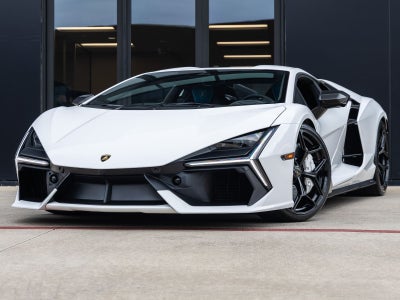 2026 Lamborghini Revuelto Base