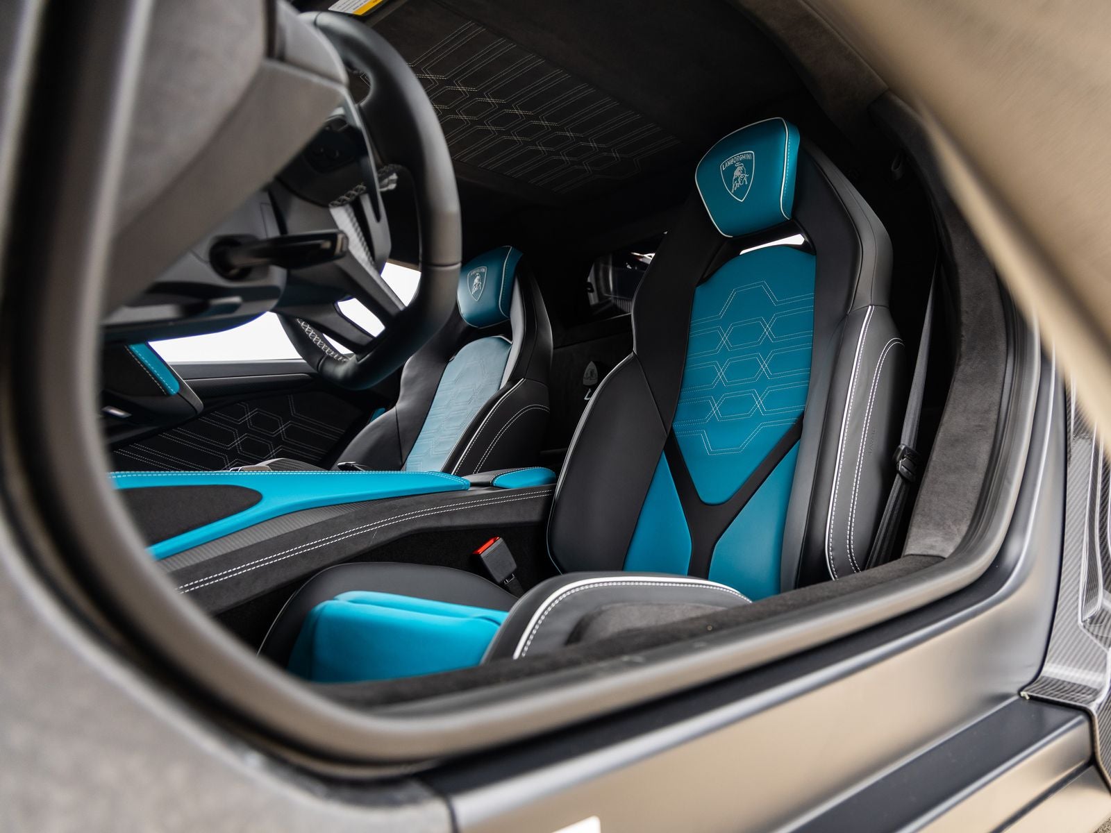 2026 Lamborghini Revuelto Base