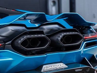 2026 Lamborghini Revuelto Base