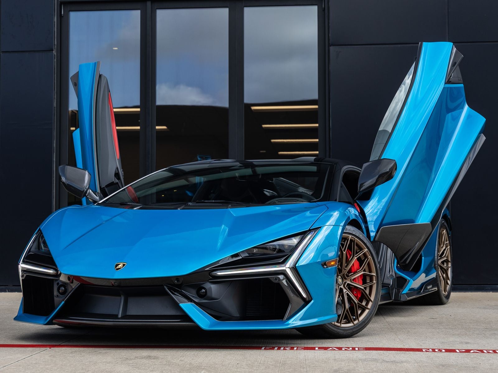 2026 Lamborghini Revuelto Base