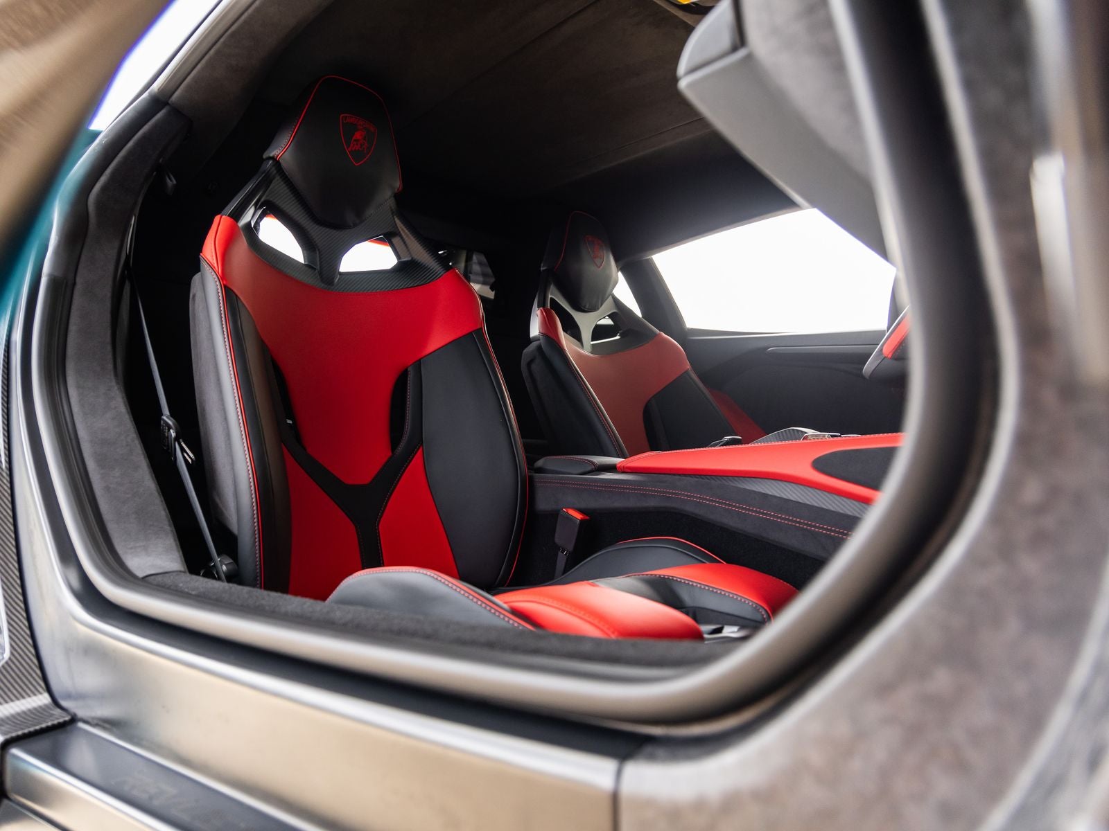 2026 Lamborghini Revuelto Base