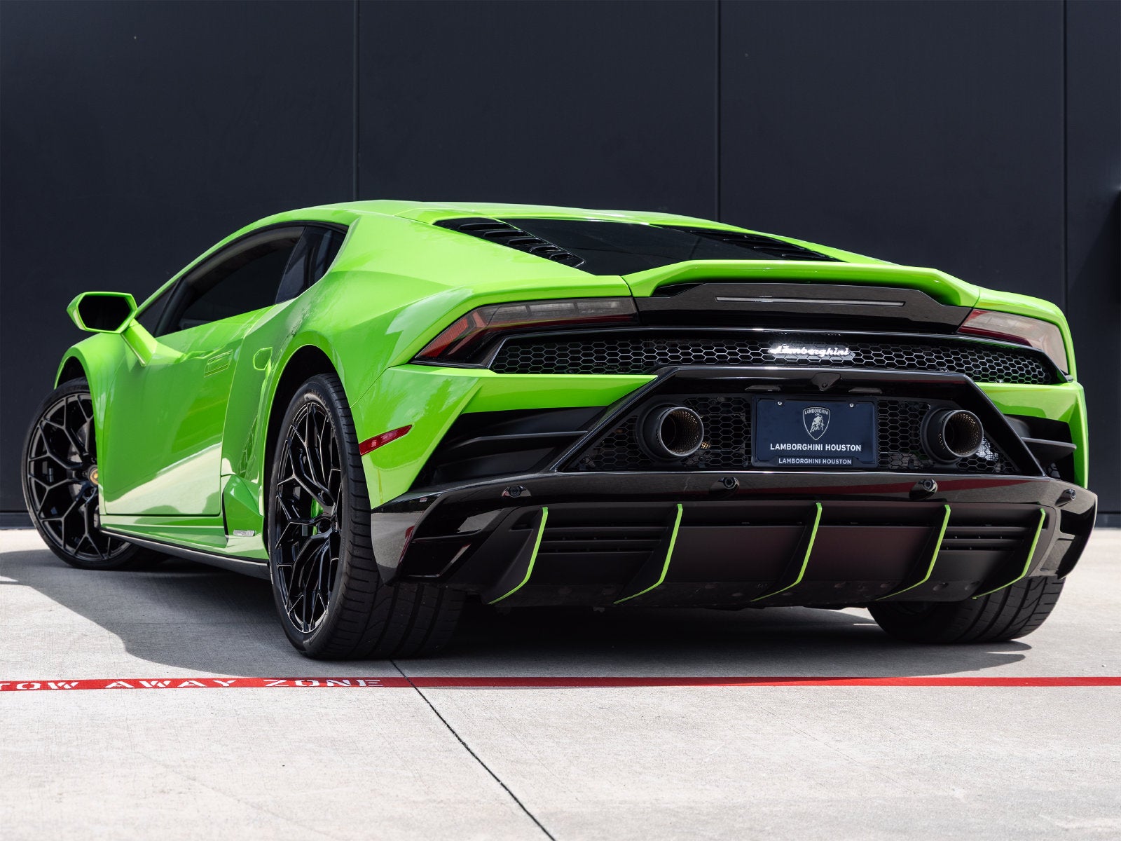 2023 Lamborghini Huracan EVO Base