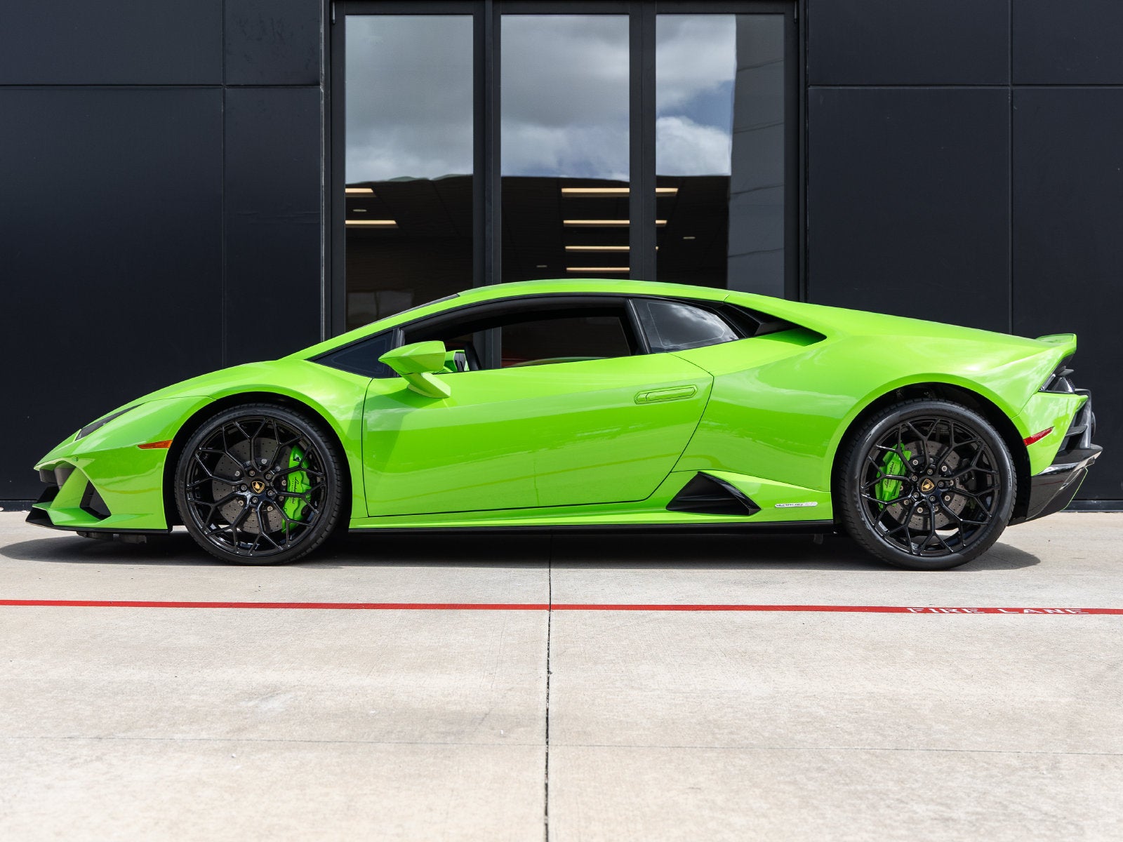 2023 Lamborghini Huracan EVO Base