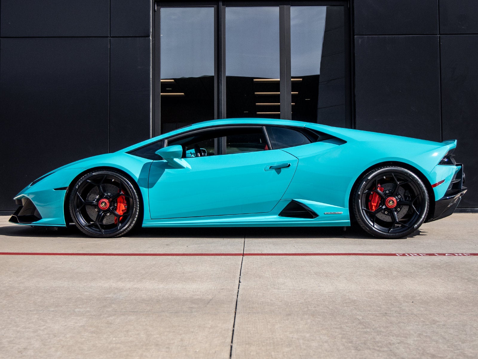 2020 Lamborghini Huracan EVO Base