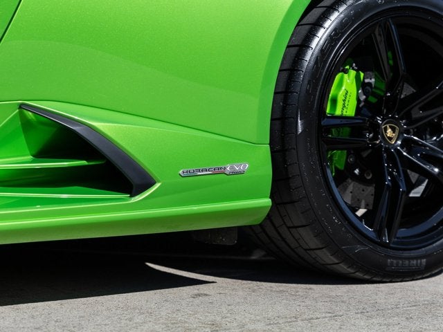 2022 Lamborghini Huracan EVO Base