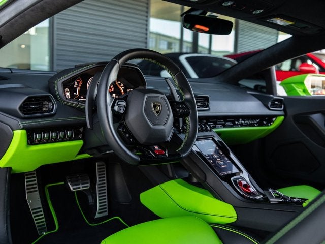 2022 Lamborghini Huracan EVO Base