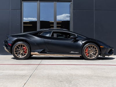 2024 Lamborghini Huracan Sterrato Base
