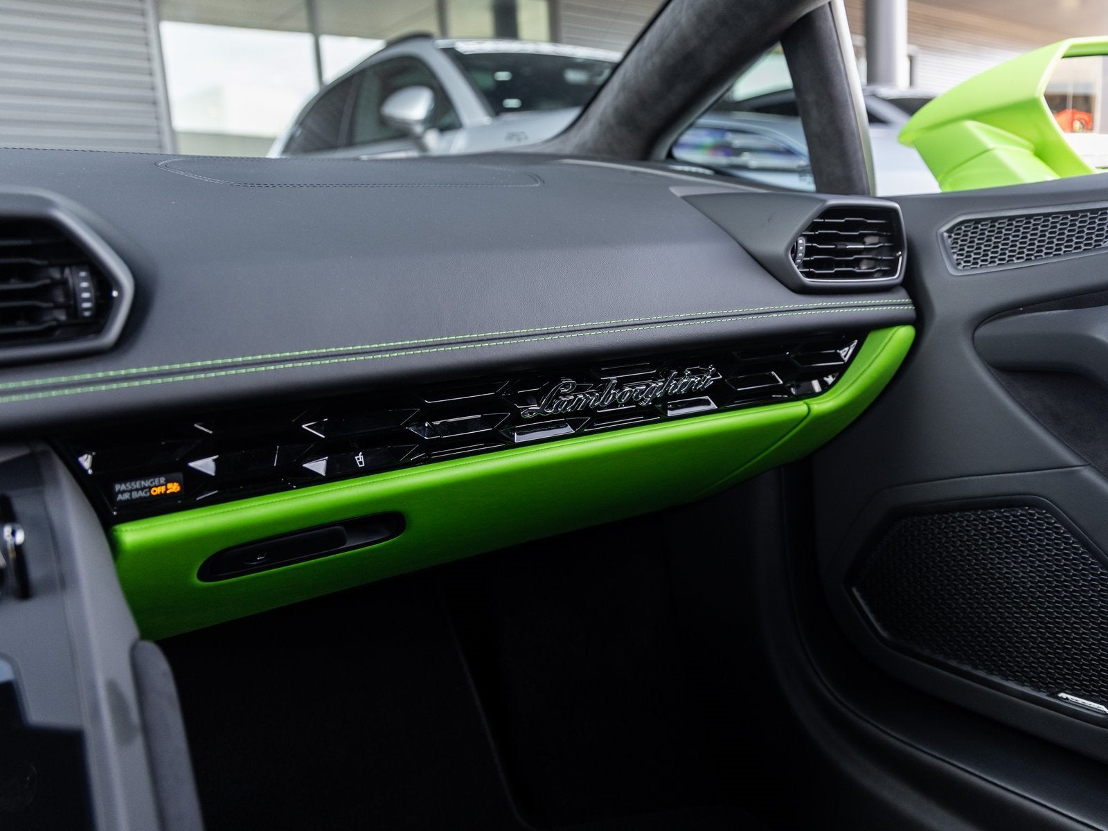 2023 Lamborghini Huracan EVO Base