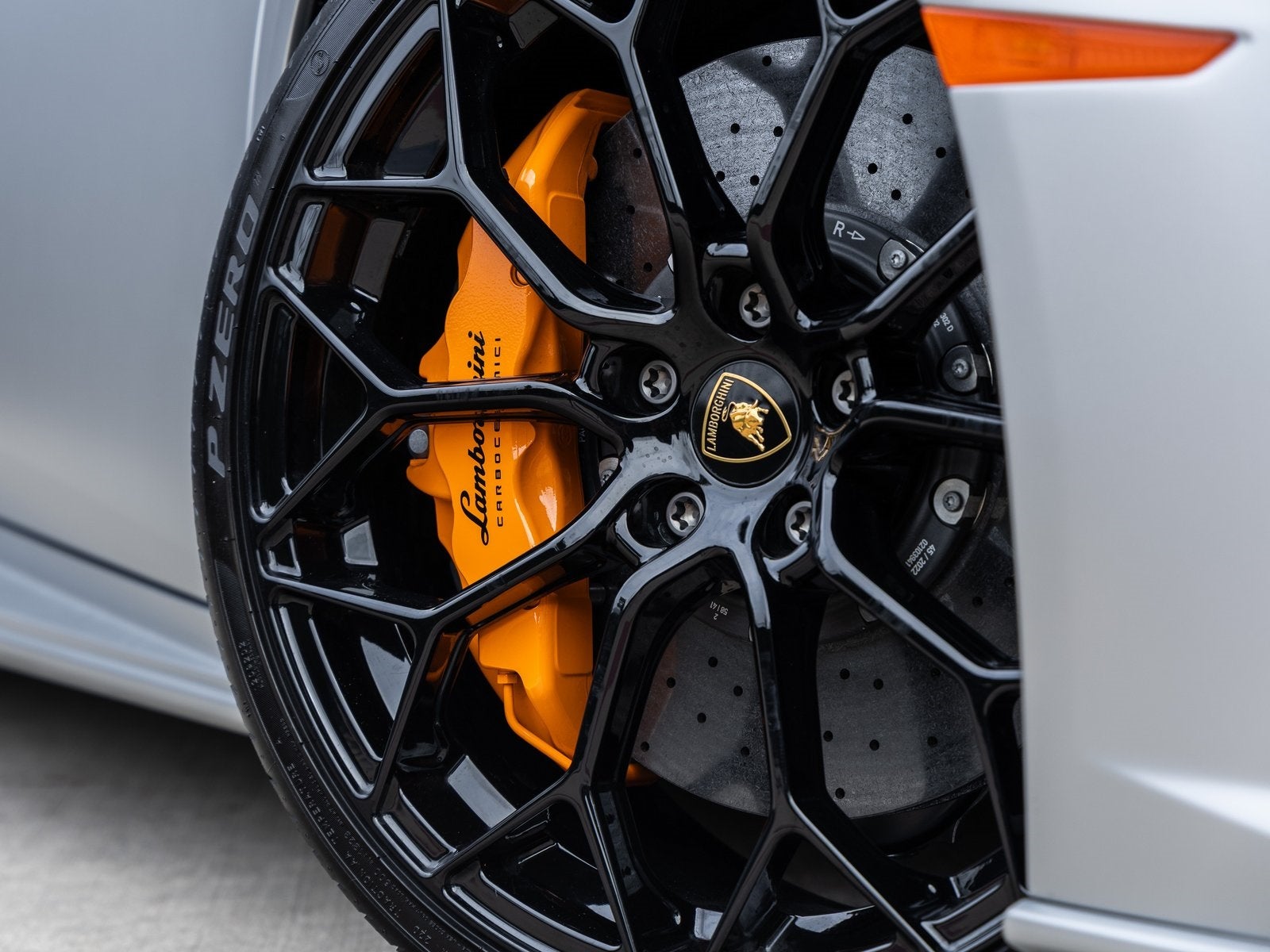 2023 Lamborghini Huracan EVO Base