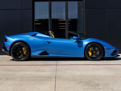 2020 Lamborghini Huracan EVO Base