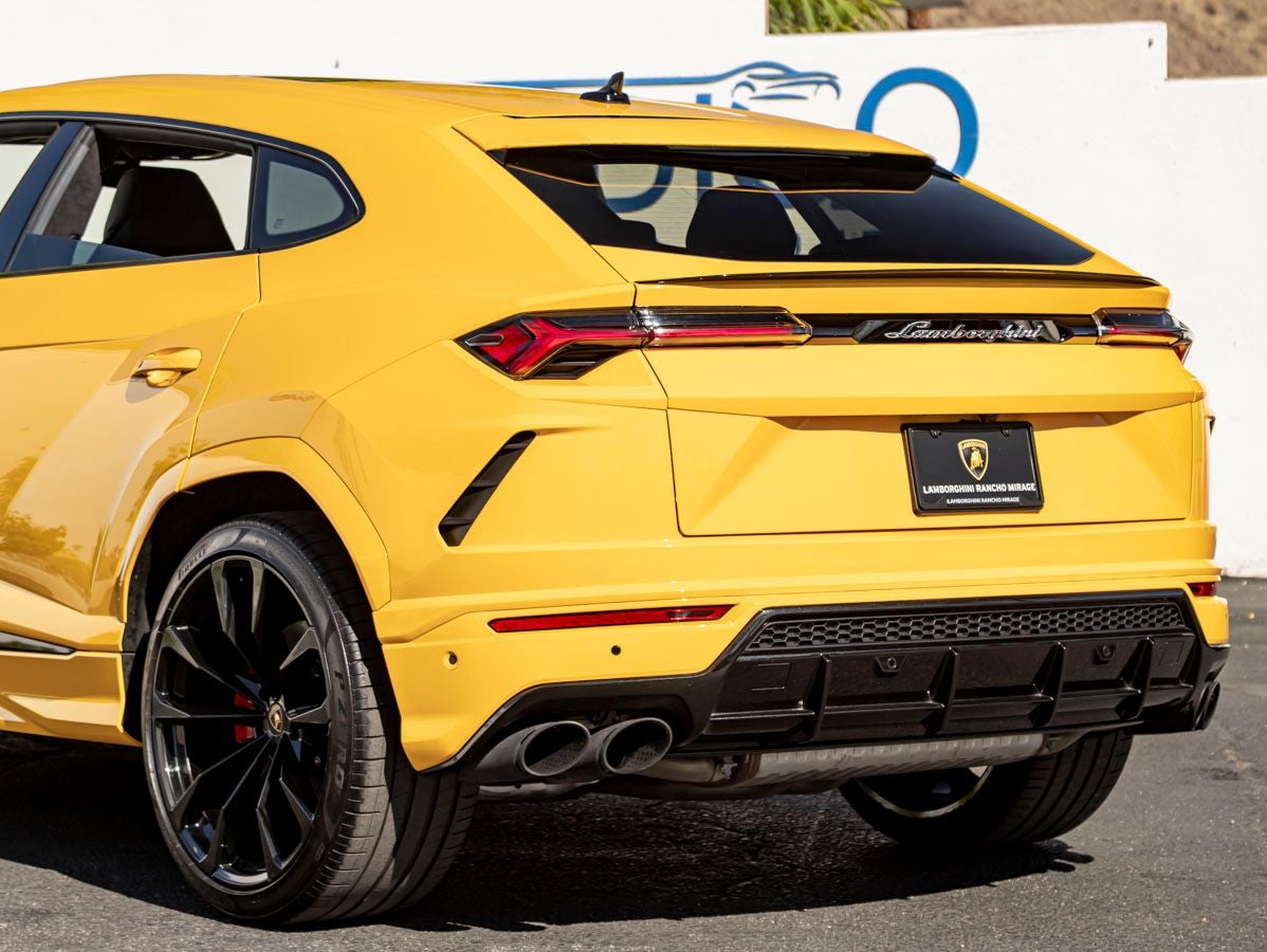2021 Lamborghini Urus Base