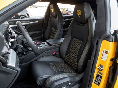 2021 Lamborghini Urus Base