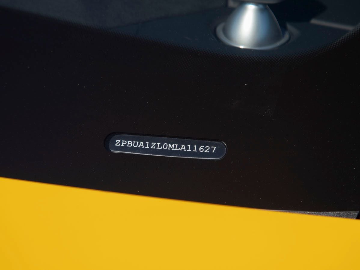 2021 Lamborghini Urus Base