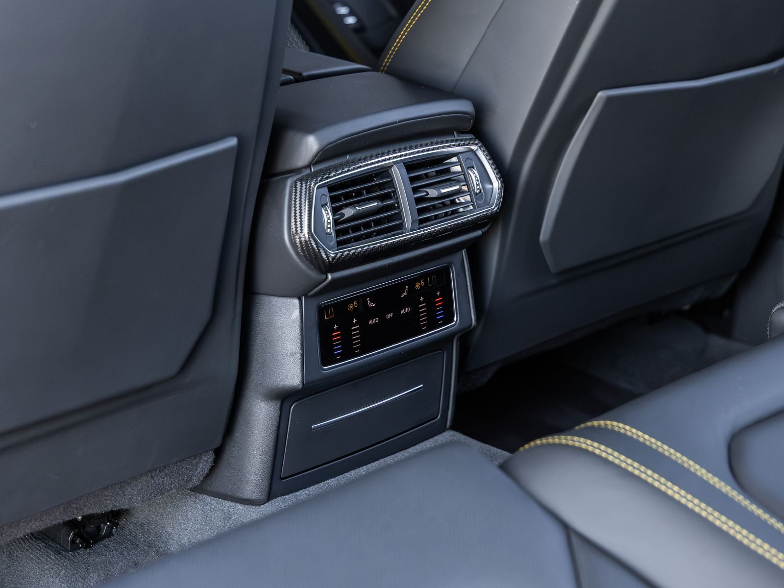 2021 Lamborghini Urus Base