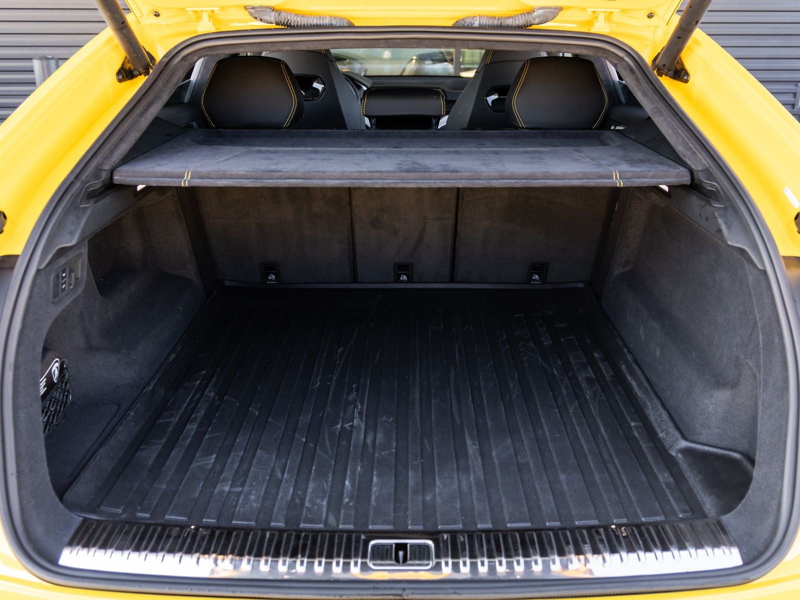 2021 Lamborghini Urus Base