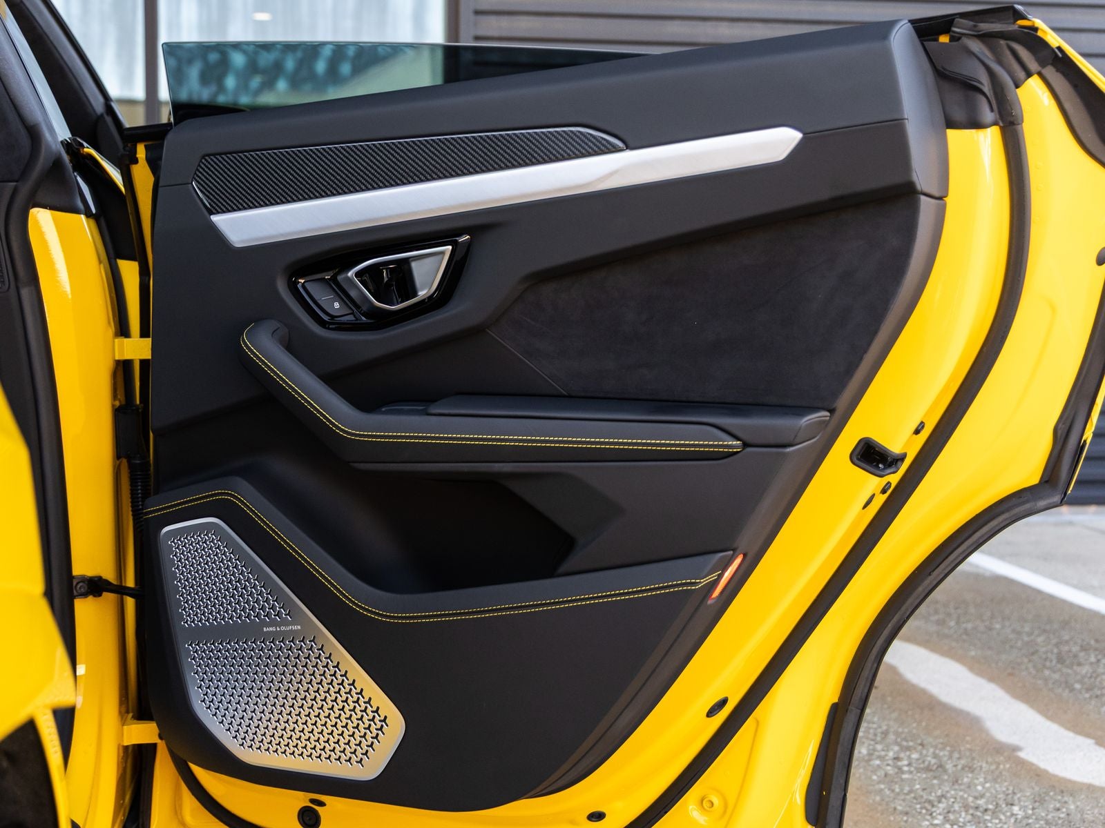 2021 Lamborghini Urus Base