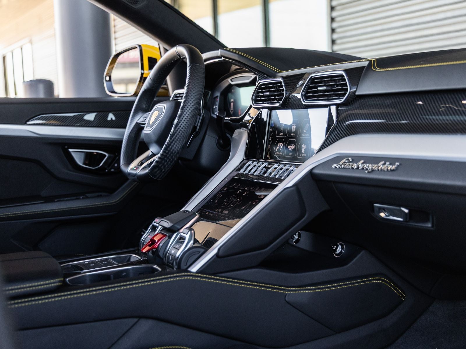 2021 Lamborghini Urus Base