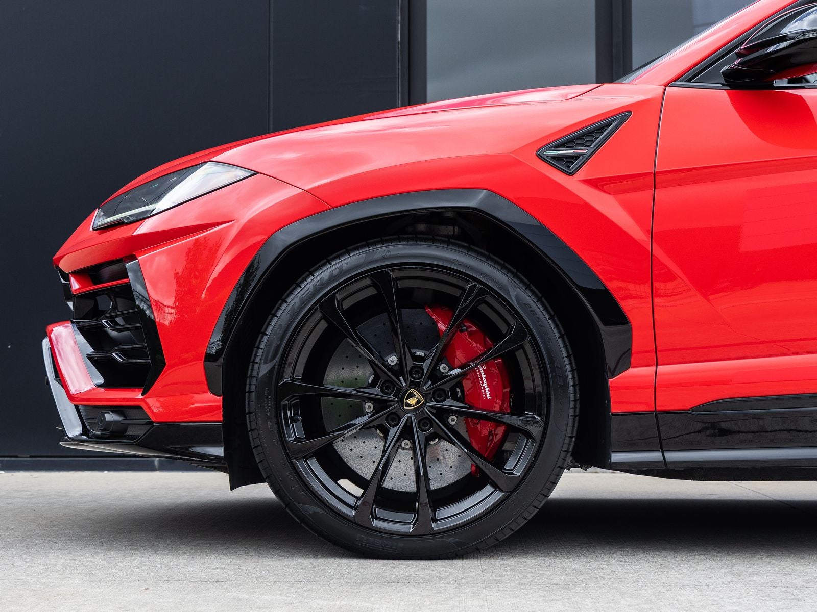 2022 Lamborghini Urus Base
