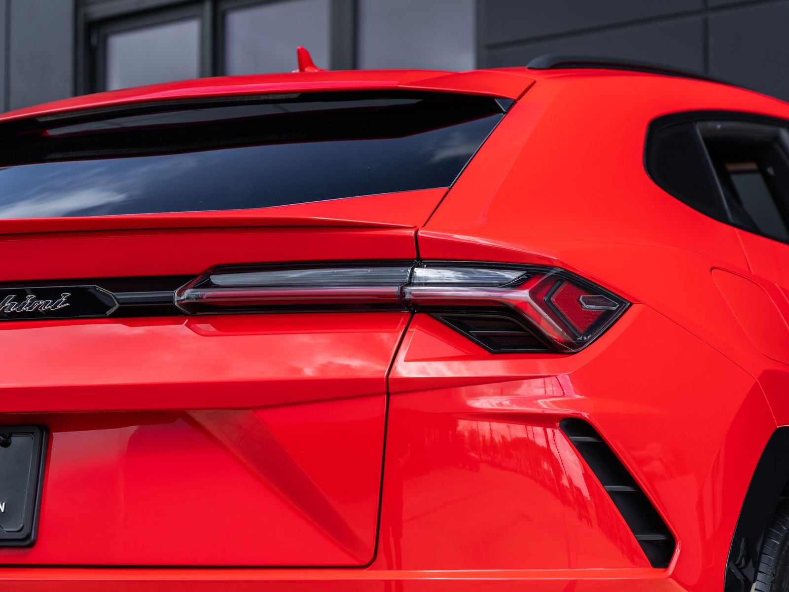 2022 Lamborghini Urus Base